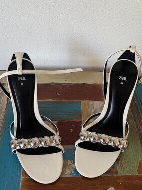Zara Women's White Courts